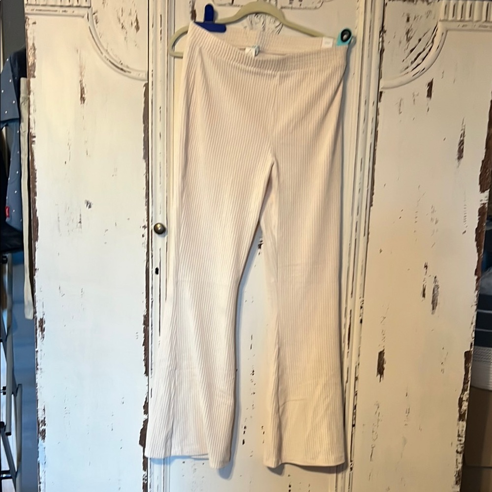 Aerie Cream Pants Soft Knit - Picture 3 of 10